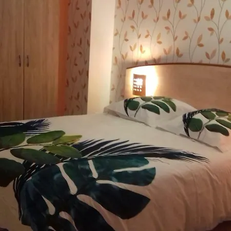 gîte vacances Moncontour  Extérieur photo