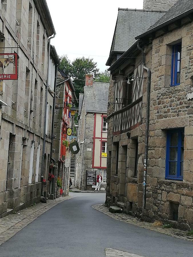 Hébergement de vacances gîte vacances Moncontour (Cotes-d'Armor)